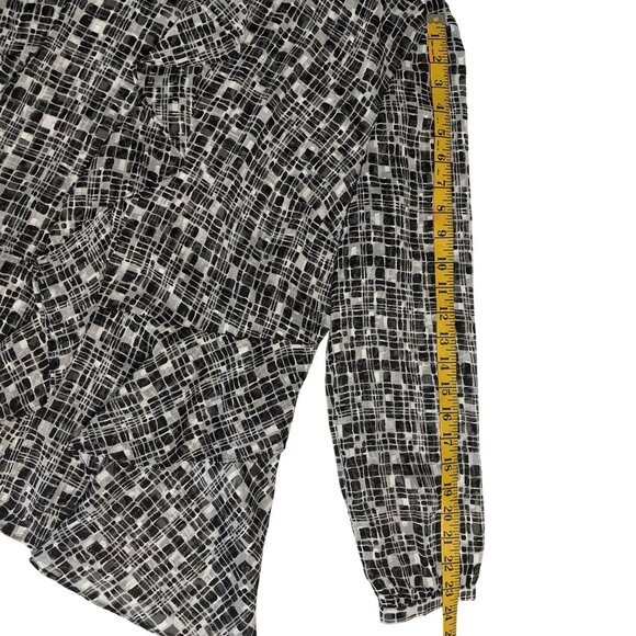 Chicos Black & White Geometric Ruffle Blouse Size 1 = M Sheer Lightweight - Picture 10 of 11